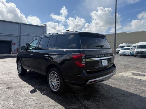 Used 2024 Ford Expedition Limited AWD/4WD image 4