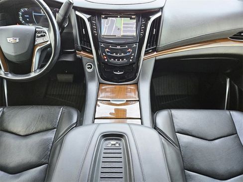 Used 2020 Cadillac Escalade Premium Luxury w/ Escalade Sport Edition image 12