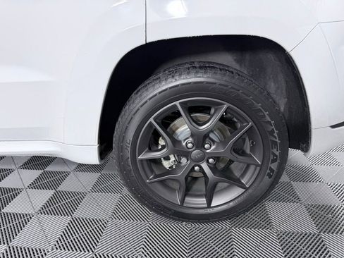 Used 2019 Jeep Grand Cherokee Limited X image 30