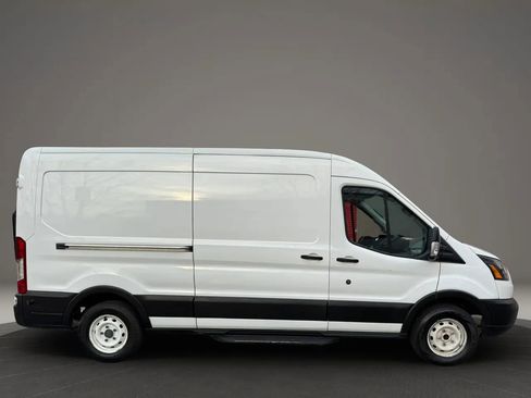 Used 2019 Ford Transit 150 Medium Roof image 9