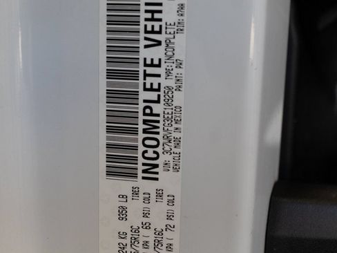 Used 2014 RAM ProMaster 3500 w/ Premium Appearance Group FWD image 30