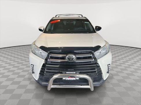 Used 2017 Toyota Highlander XLE w/ Protection Package #3 image 2