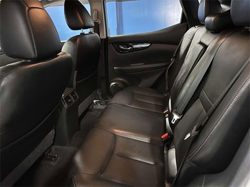 Used 2017 Nissan Rogue Sport SL image 15