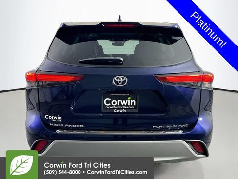 Used 2021 Toyota Highlander Platinum AWD/4WD image 13