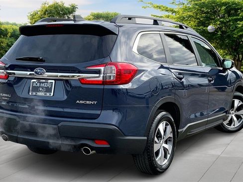 Used 2024 Subaru Ascent Premium w/ Convenience Package image 6