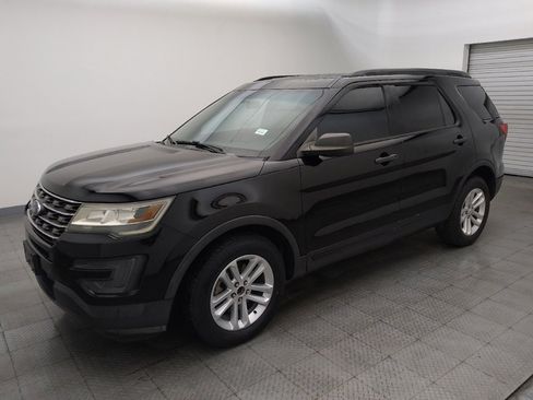 Used 2017 Ford Explorer 4WD image 2