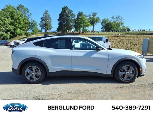 Used 2023 Ford Mustang Mach-E Select w/ Comfort Package Lite AWD/4WD image 4