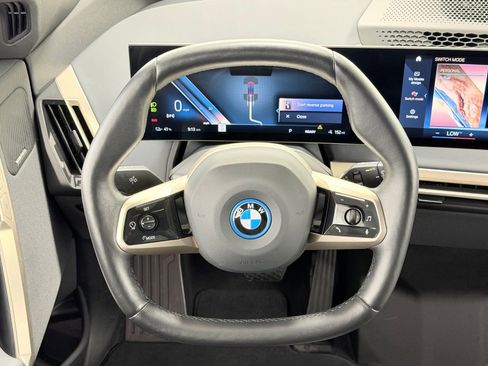 Used 2023 BMW iX xDrive50 w/ Ultimate Package 2 AWD/4WD image 12