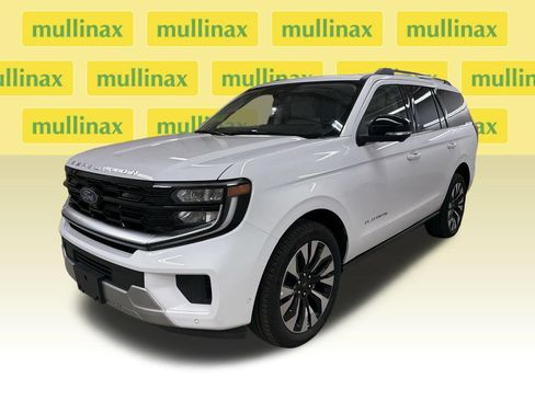 Certified 2025 Ford Expedition Platinum w/ Driver's Package AWD/4WD image 15