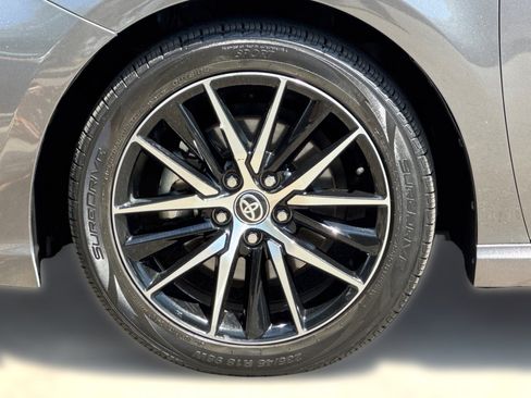 Used 2024 Toyota Camry SE FWD image 13