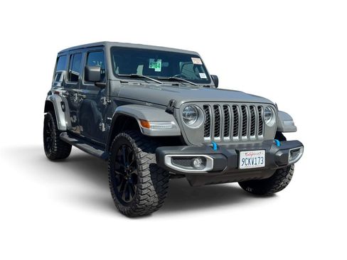 Used 2022 Jeep Wrangler Unlimited Sahara AWD/4WD image 11