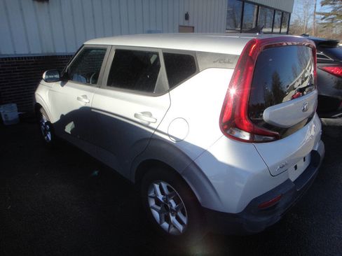 Used 2020 Kia Soul S image 6