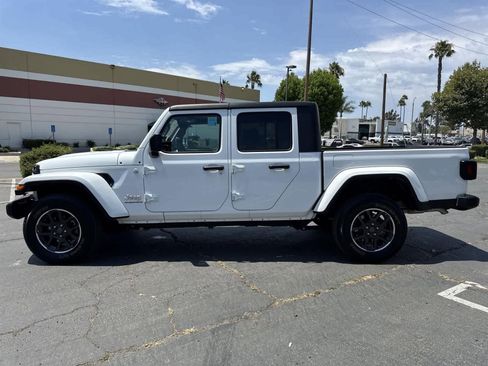 Used 2023 Jeep Gladiator Overland image 5