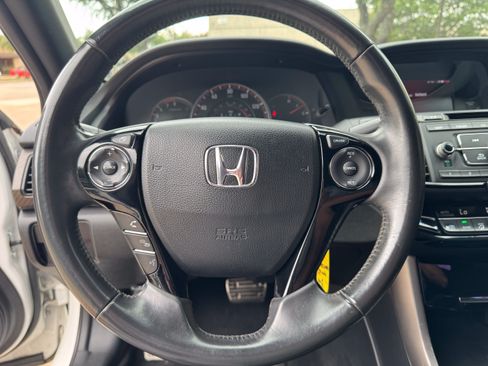 Used 2017 Honda Accord Sport image 20