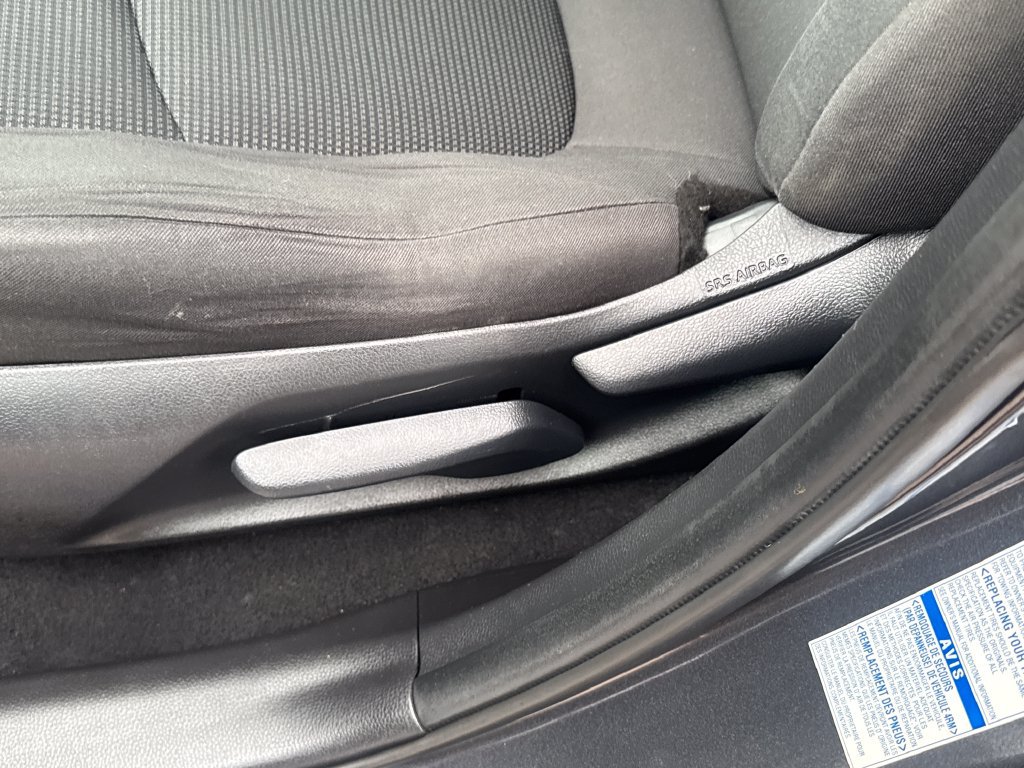 Used 2021 Toyota RAV4 LE AWD/4WD image 49