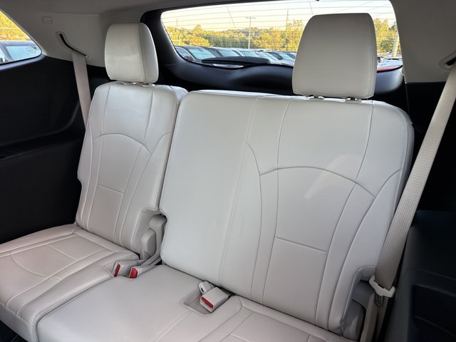 Used 2023 Buick Enclave Premium w/ Experience Buick Package AWD/4WD image 15