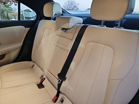 Used 2021 Mercedes-Benz A 220 4MATIC image 15