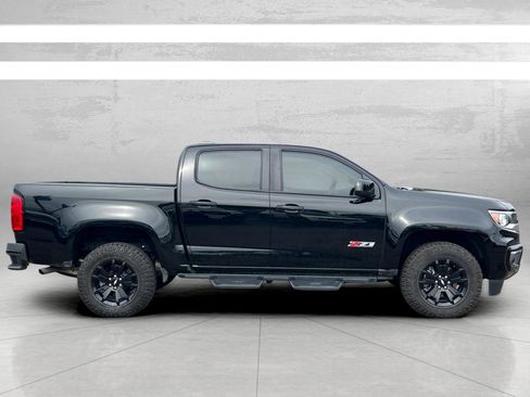 Used 2022 Chevrolet Colorado Z71 w/ Z71 Midnight Edition image 4