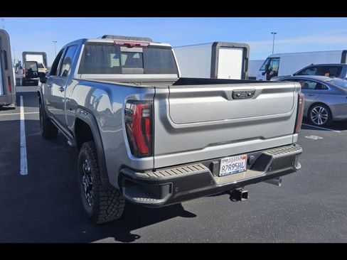 Used 2026 GMC Sierra 2500 AT4X AWD/4WD image 8