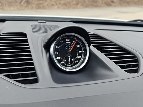 Certified 2018 Porsche 911 Carrera 4S AWD/4WD image 18
