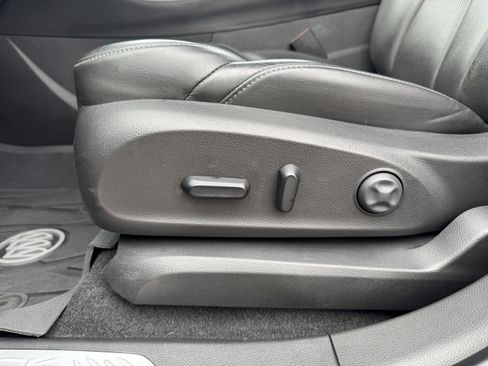 Used 2020 Buick Envision Premium AWD/4WD image 22