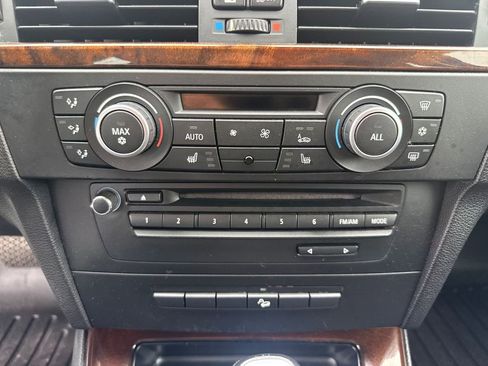 Used 2011 BMW 328i xDrive Sedan AWD/4WD image 21