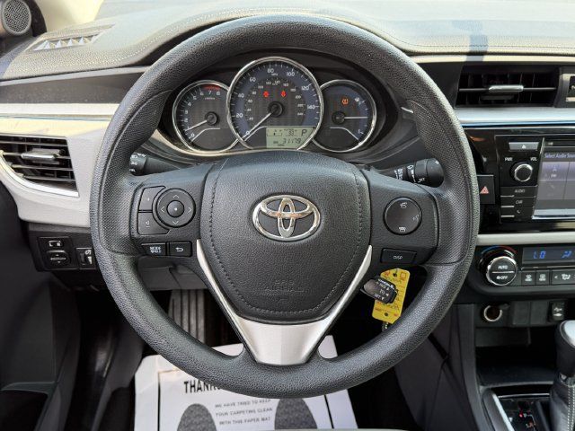 Used 2016 Toyota Corolla LE FWD image 12