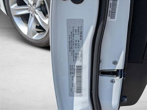 Used 2015 Dodge Charger R/T w/ Driver Confidence Group RWD image 21