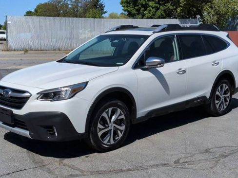Used 2022 Subaru Outback Touring XT AWD/4WD image 4