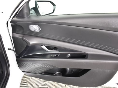 Used 2024 Hyundai Elantra SEL FWD image 38