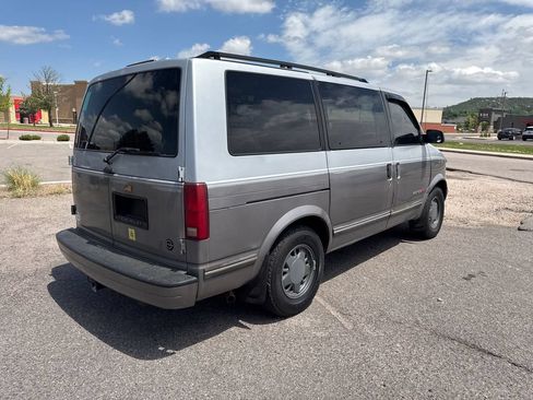 Used 1995 Chevrolet Astro AWD Passenger image 3