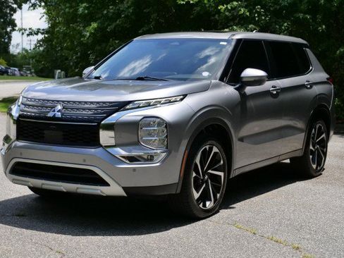 Used 2022 Mitsubishi Outlander SE FWD image 6