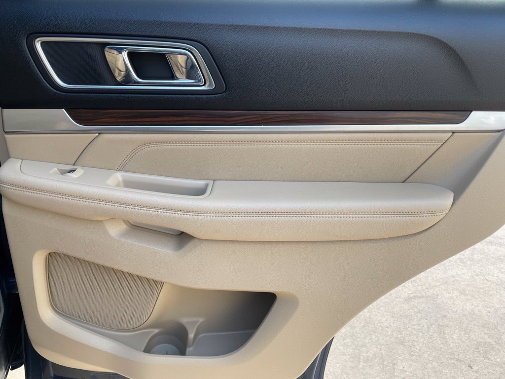 Used 2017 Ford Explorer Limited FWD image 25
