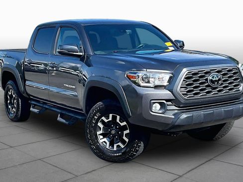 Used 2021 Toyota Tacoma TRD Off-Road w/ Technology Package AWD/4WD image 3
