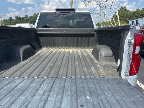 Used 2022 Chevrolet Silverado 1500 Custom AWD/4WD image 12