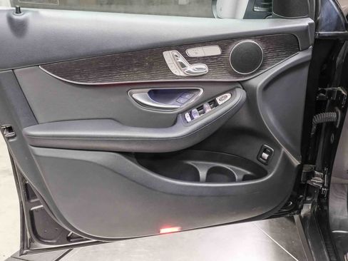 Certified 2022 Mercedes-Benz GLC 300 image 27