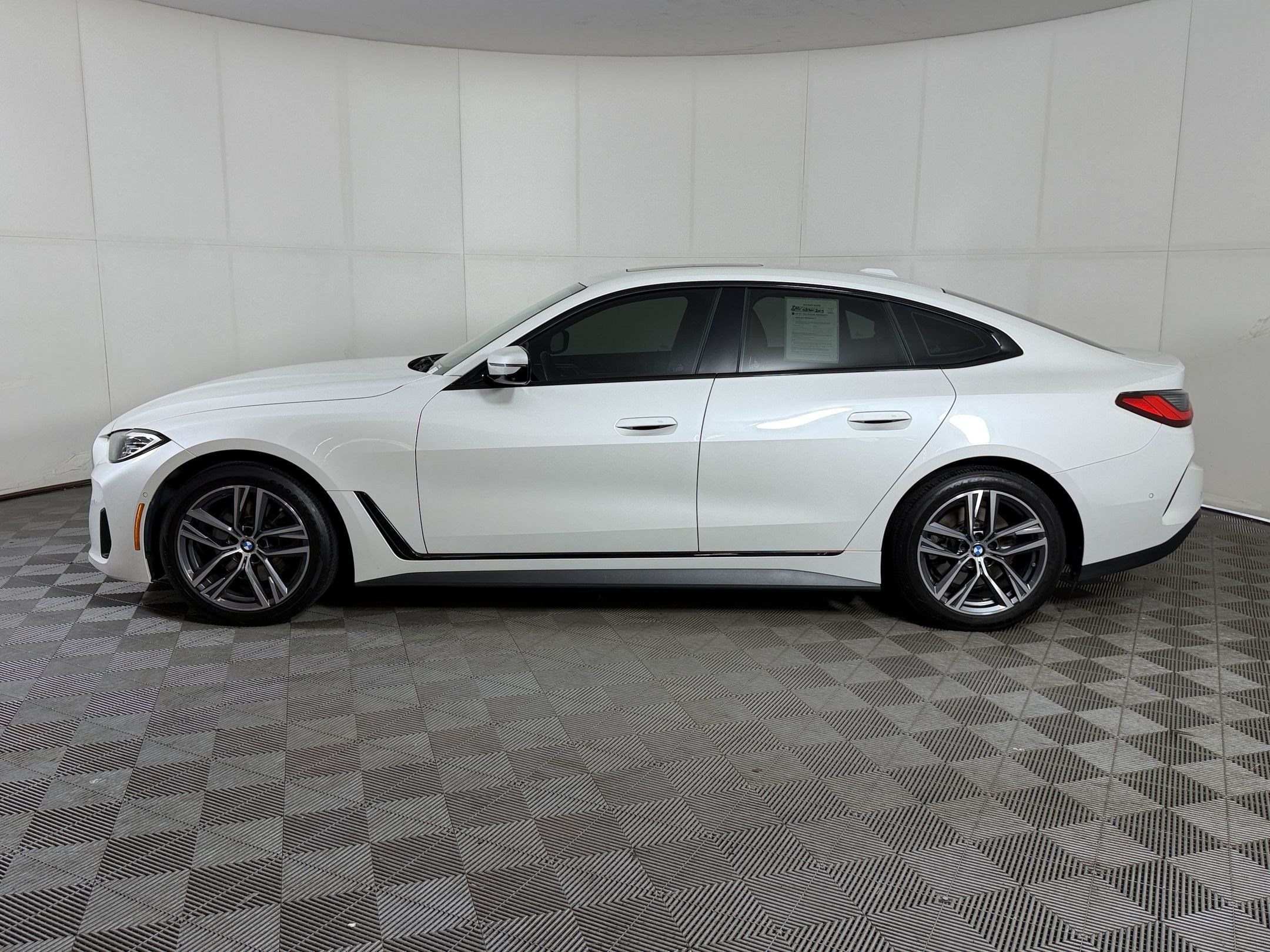 Used 2023 BMW 430i Gran Coupe xDrive w/ M Sport Package AWD/4WD image 2