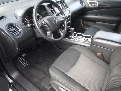 Used 2020 Nissan Pathfinder S image 7