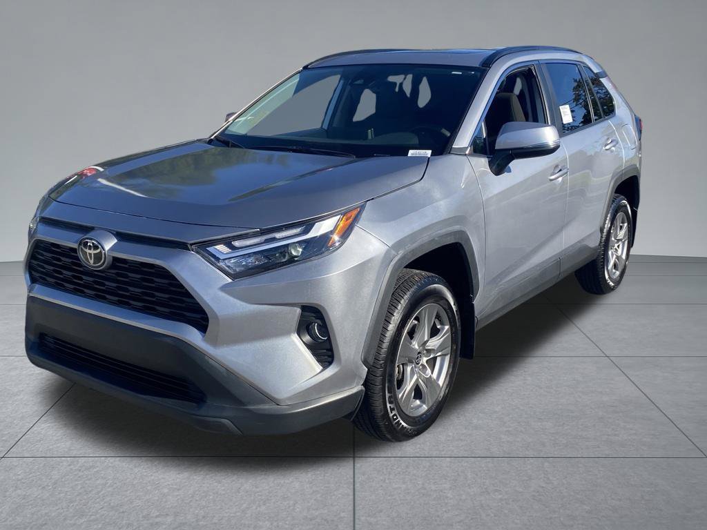 Used 2025 Toyota RAV4 XLE w/ Convenience Package FWD image 2