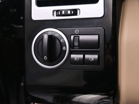 Used 2011 Land Rover Range Rover HSE LUX image 40