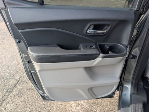 Used 2017 Honda Ridgeline RTL-T image 17