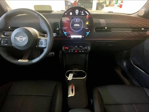 Certified 2025 MINI Cooper S image 15