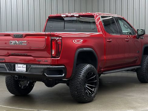 Used 2026 GMC Sierra 1500 AT4X w/ LPO, Black Badging Package AWD/4WD image 5