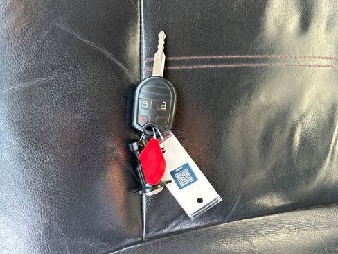 Used 2012 Ford Edge Limited image 28