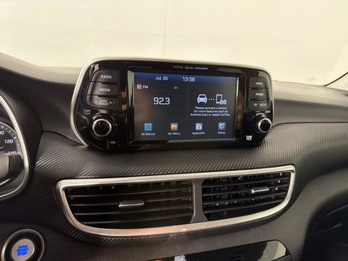 Used 2019 Hyundai Tucson Sport FWD image 16