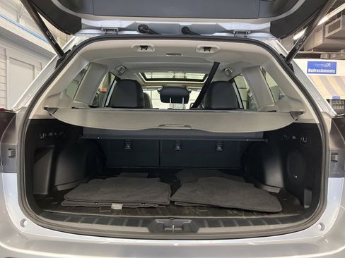 Certified 2024 Subaru Forester Limited image 33