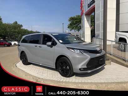 Used 2026 Toyota Sienna XLE Woodland Edition