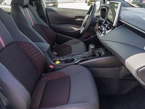 Used 2026 Toyota Corolla SE w/ SE Premium Package FWD image 19