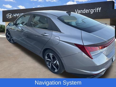 Used 2023 Hyundai Elantra Limited image 2