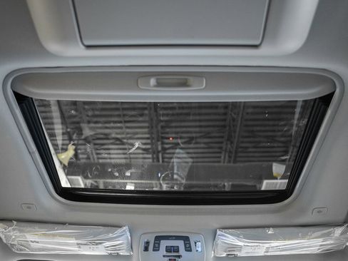 New 2026 Toyota Sienna XLE AWD/4WD image 33
